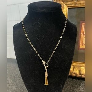 MARA KARZEN 
GOLDEN TASSEL CHARM